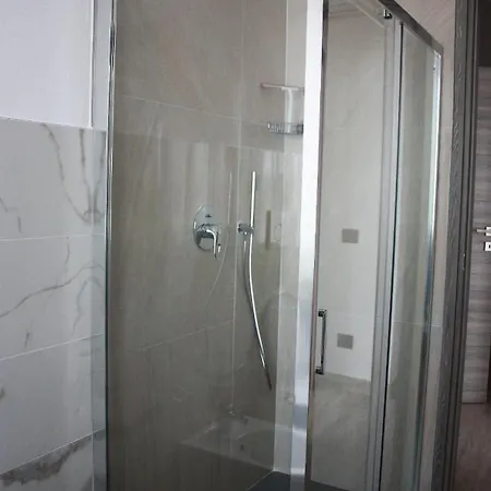 Stazione - Casa Privata Con Veranda Apartament Romano di Lombardia