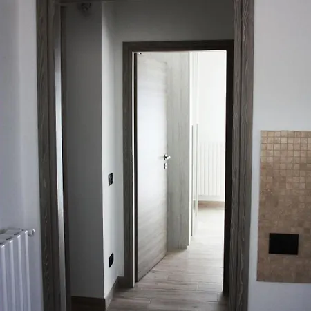 Apartament Stazione - Casa Privata Con Veranda Romano di Lombardia